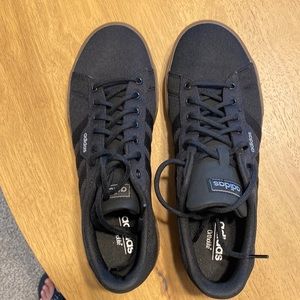 Men’’s Adidas Daily Skate shoe